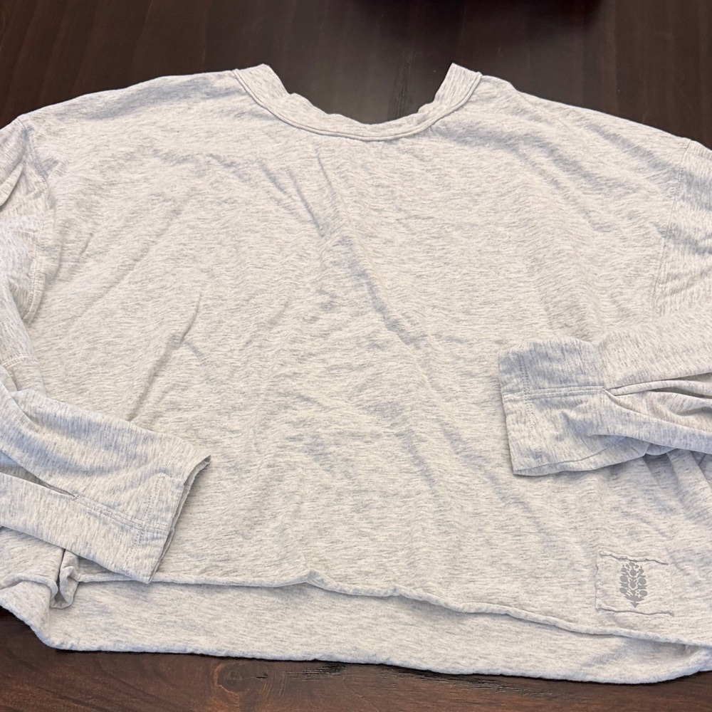 Free people movement long sleeved crop t-shirt